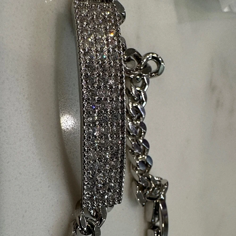 Elegant Silver Bracelet with Sparkling Accents - Picture 7 of 11